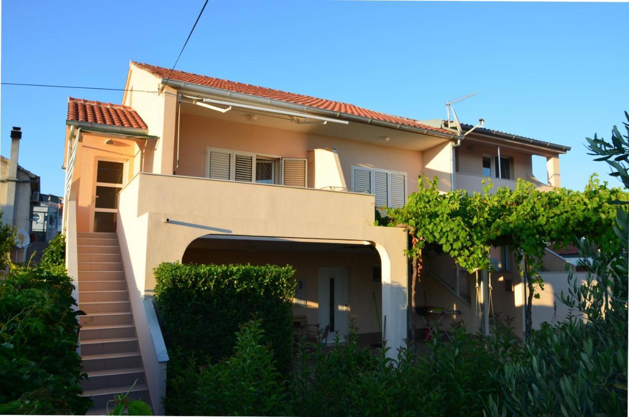Apartments Tomas Betina  Exterior photo